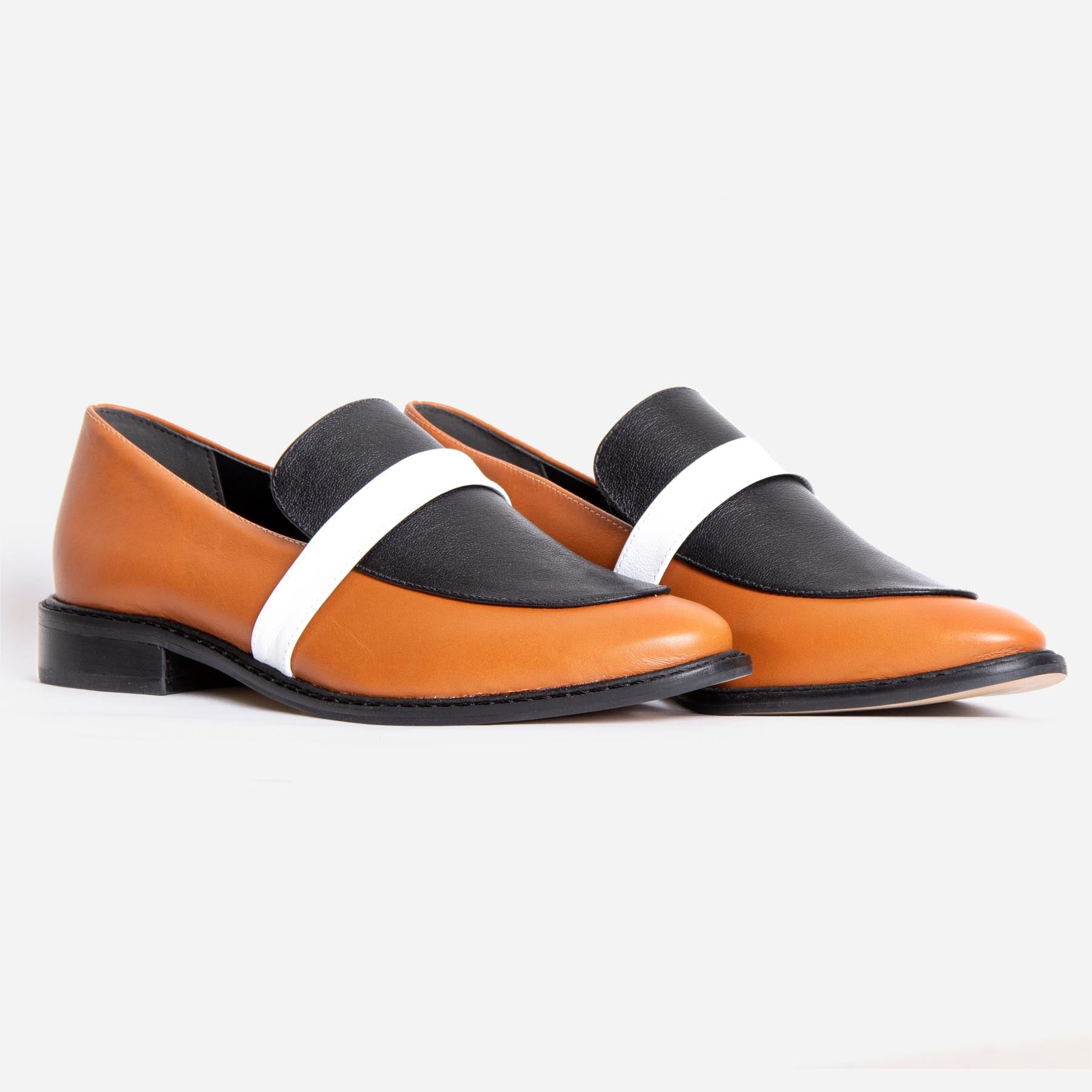 Loafer Sheer Black & Caramel