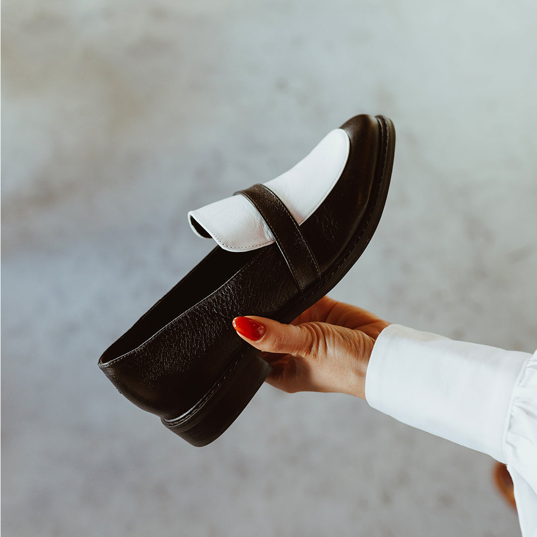 Loafer Sheer Black & White