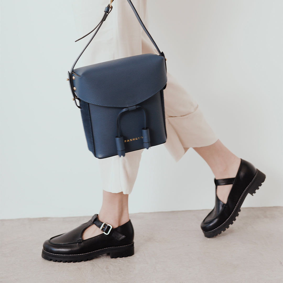 Bolsa Mini de Couro Cosmopolitan Blue Navy