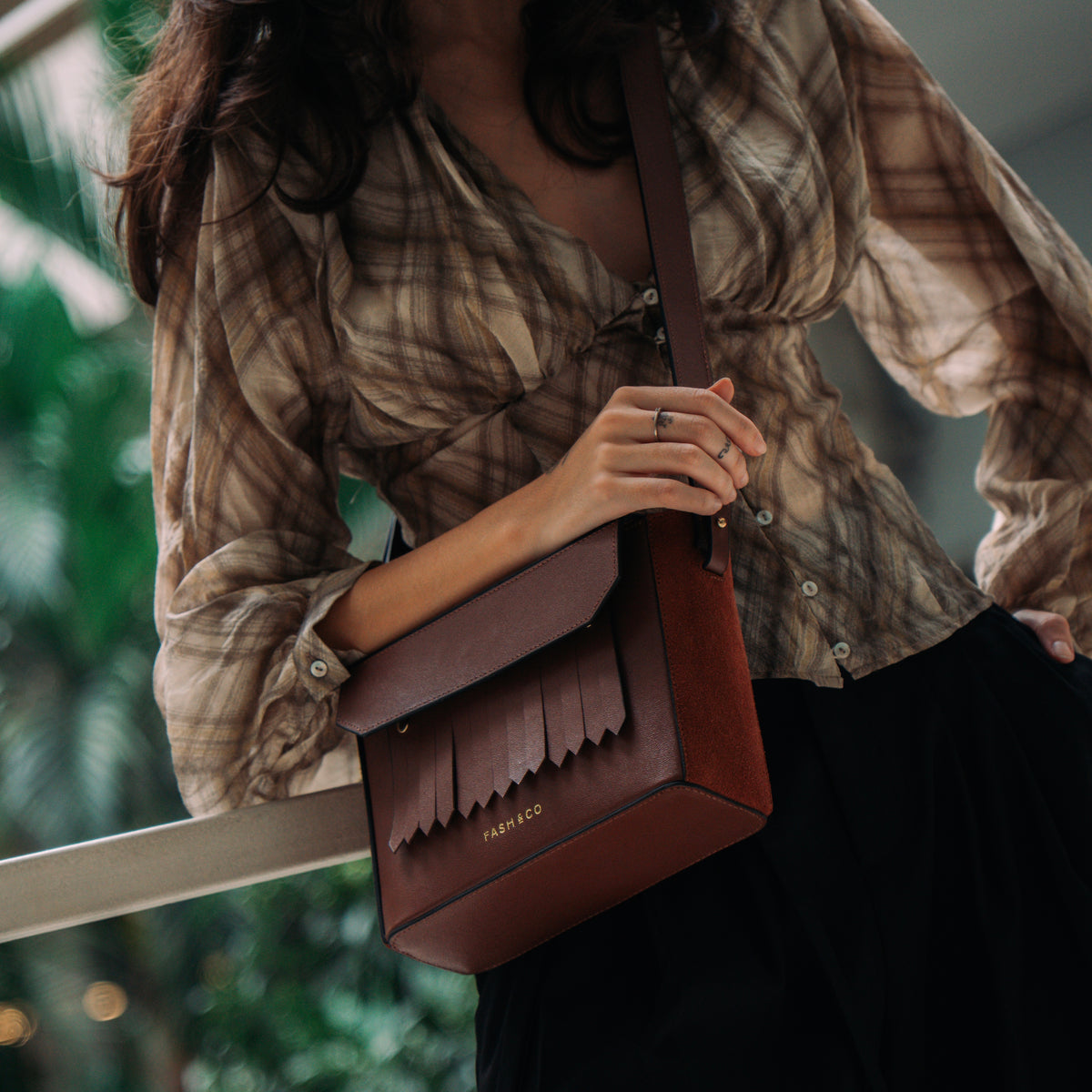 Bolsa de Couro Fringe Coffee