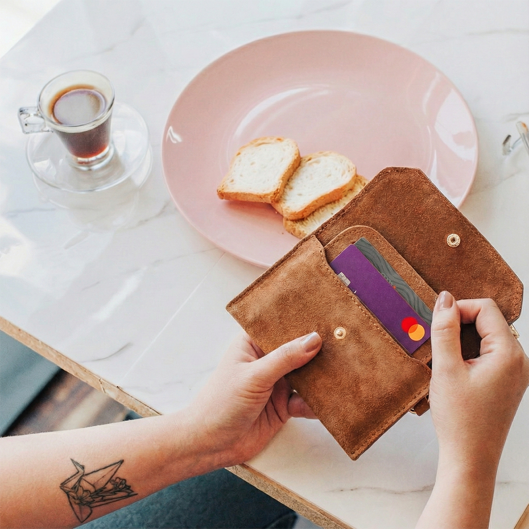 Carteira de Camurça Luck Caramel